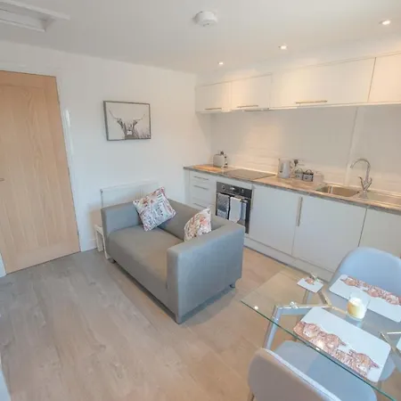 דירה Modern In Town Centre סקיפטון